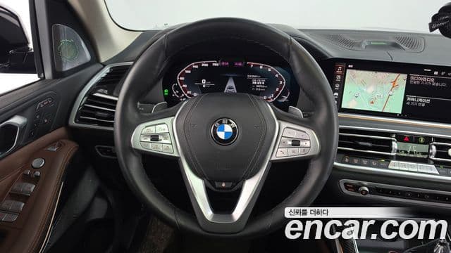 BMW X7 2022 — Photo 19/20