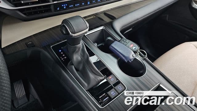 Toyota Sienna 2023 — Şəkil 29/39