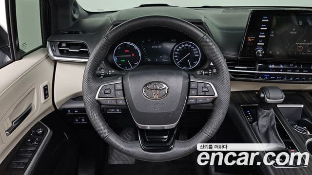Toyota Sienna 2023 — Şəkil 20/39