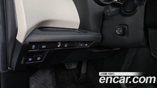 Toyota Sienna 2023 — Şəkil 8/39