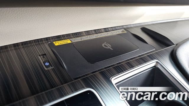 Toyota Sienna 2023 — Şəkil 14/39