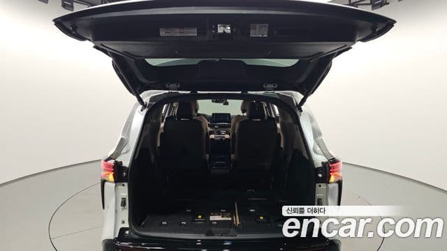 Toyota Sienna 2023 — Şəkil 23/39