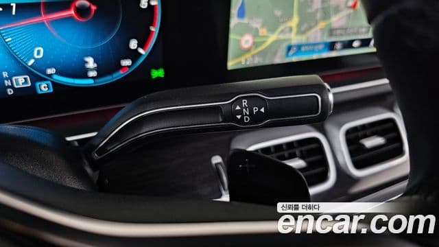 Mercedes-Benz GLE-Class 2023 — Photo 18/20