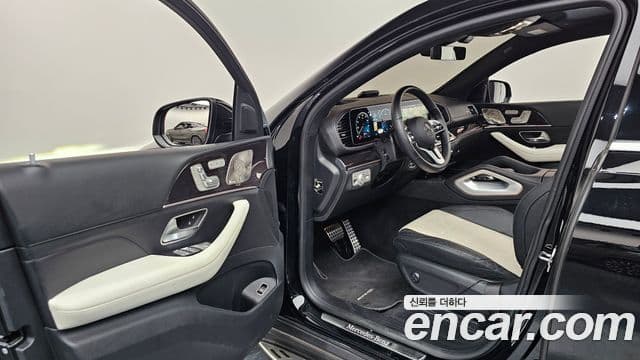 Mercedes-Benz GLE-Class 2023 — Photo 6/20