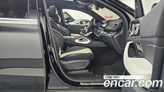 Mercedes-Benz GLE-Class 2023 — Photo 9/20
