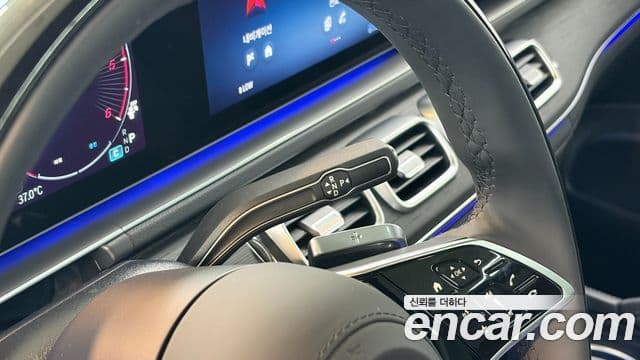 Mercedes-Benz GLS-Class 2025 — Photo 20/20