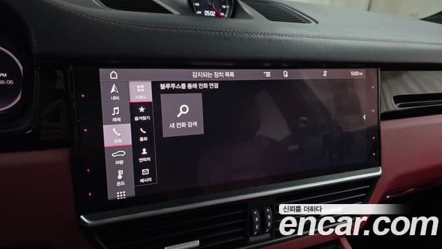 Porsche Cayenne 2021 — Photo 17/34