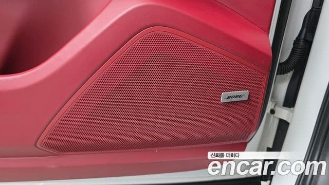 Porsche Cayenne 2021 — Photo 30/34