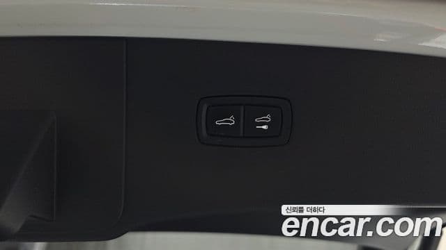 Porsche Cayenne 2021 — Photo 14/34