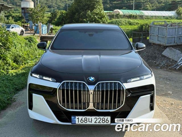 BMW 7 Series 2022 — Photo 14/20