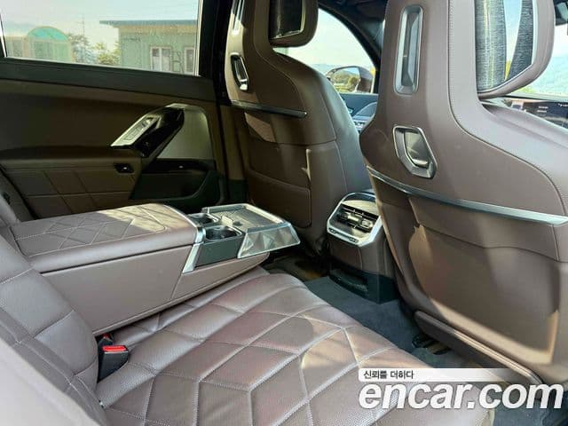 BMW 7 Series 2022 — Photo 16/20