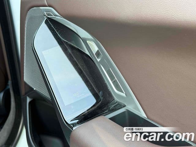 BMW 7 Series 2022 — Photo 8/20