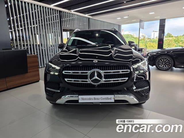 Mercedes-Benz GLE-Class 2025 — Photo 10/20