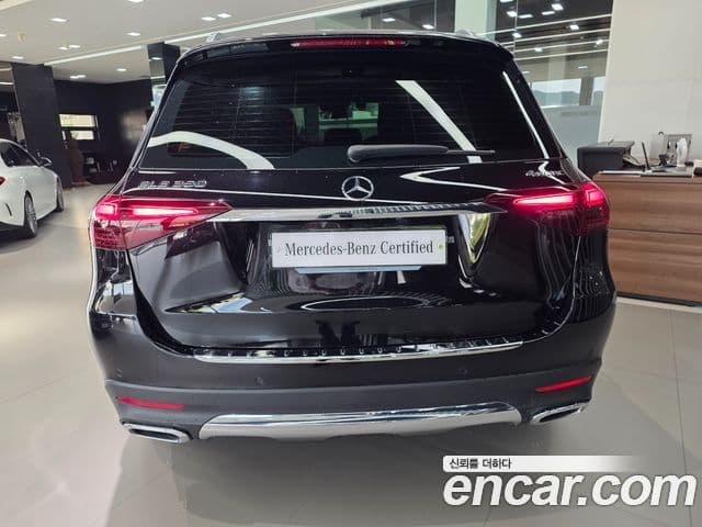 Mercedes-Benz GLE-Class 2025 — Photo 9/20