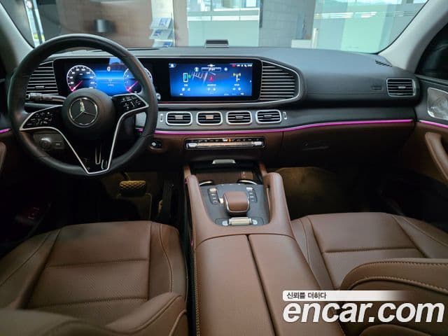Mercedes-Benz GLE-Class 2025 — Photo 6/20
