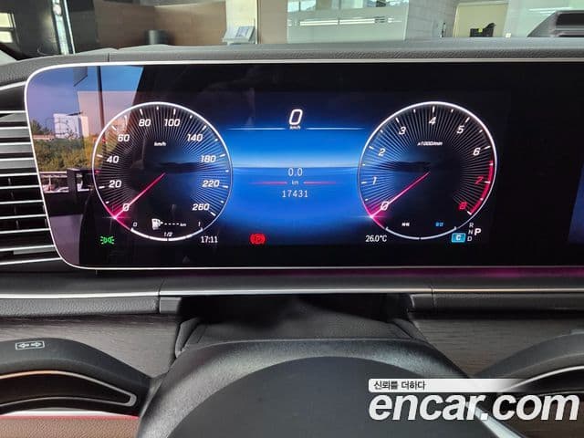 Mercedes-Benz GLE-Class 2025 — Photo 19/20
