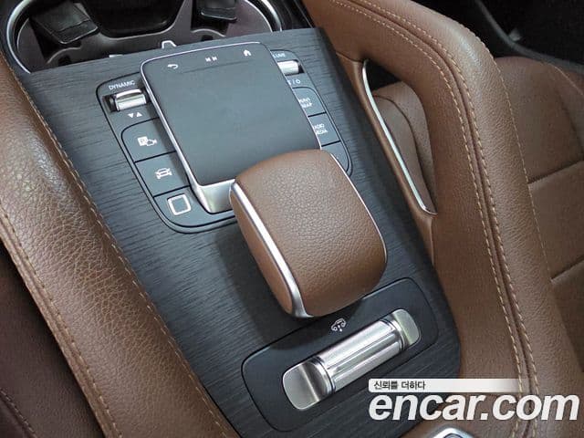 Mercedes-Benz GLE-Class 2025 — Photo 12/20