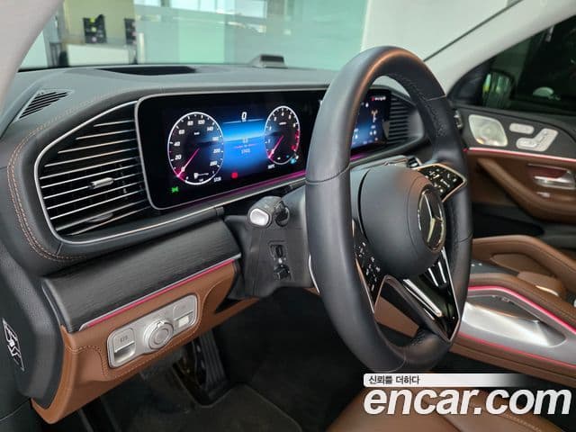 Mercedes-Benz GLE-Class 2025 — Photo 11/20