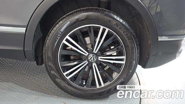 Volkswagen Tiguan 2024 — Şəkil 11/30