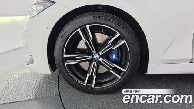 BMW 3 Series 2025 — Photo 14/20