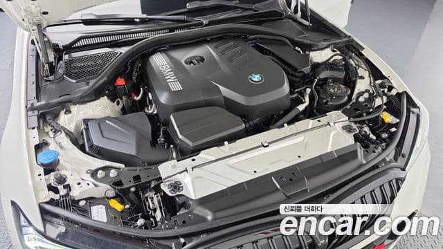 BMW 3 Series 2025 — Photo 12/20