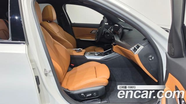 BMW 3 Series 2025 — Photo 15/20