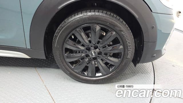 Mini Cooper Countryman 2024 — ფოტო 16/33