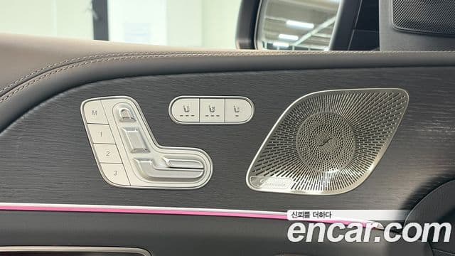 Mercedes-Benz GLE-Class 2026 — Photo 2/20