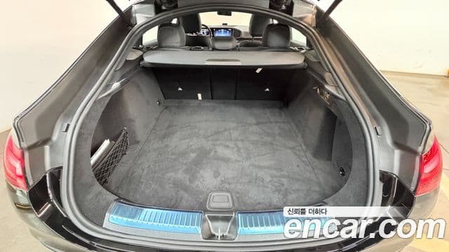 Mercedes-Benz GLE-Class 2026 — Photo 19/20