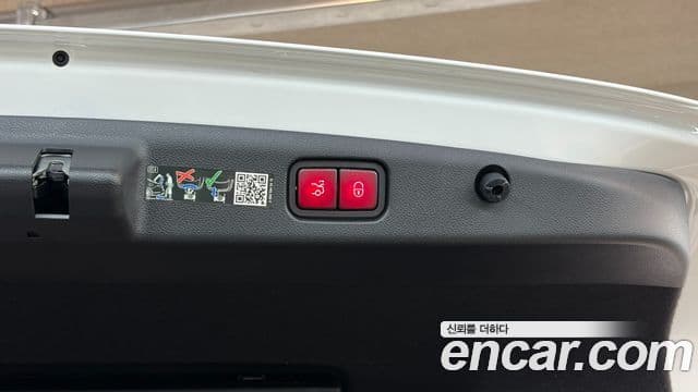 Mercedes-Benz E-Class 2024 — Photo 4/20