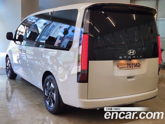 Hyundai Staria 2026 — ფოტო 17/20