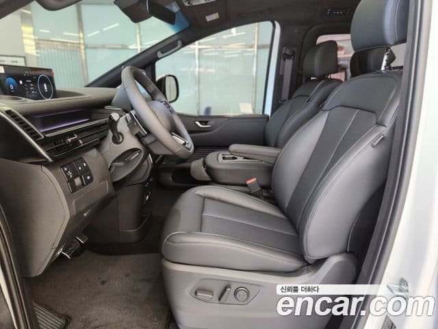 Hyundai Staria 2026 — ფოტო 14/20