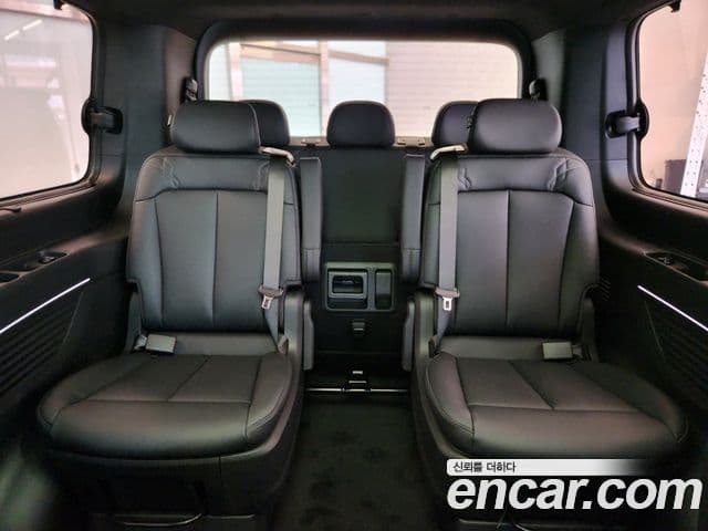 Hyundai Staria 2026 — ფოტო 8/20