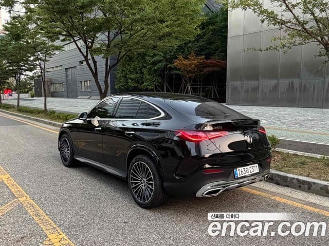 Mercedes-Benz GLC-Class 2026 — Photo 7/11