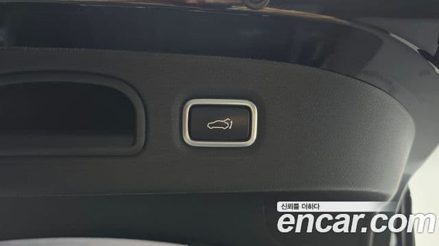 Kia Stinger 2019 — ფოტო 26/36