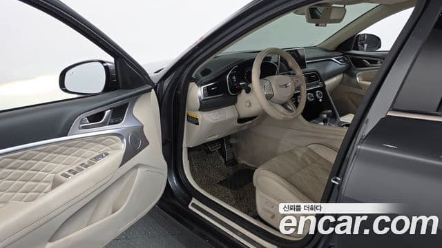 Genesis G70 2019 — Şəkil 9/36