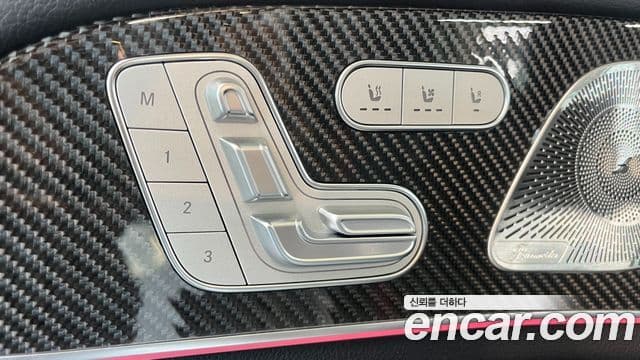 Mercedes-Benz GLE-Class 2025 — Photo 12/20