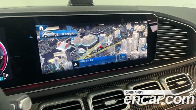 Mercedes-Benz GLE-Class 2025 — Photo 18/20