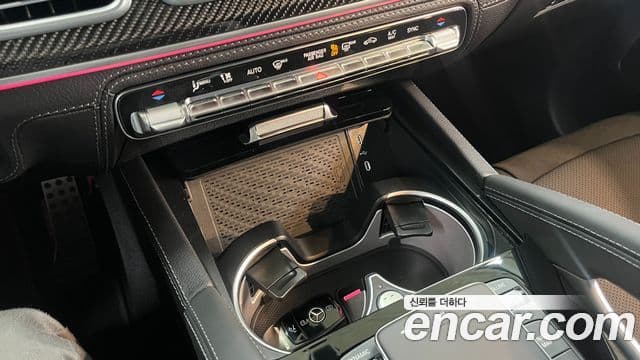 Mercedes-Benz GLE-Class 2025 — Photo 11/20