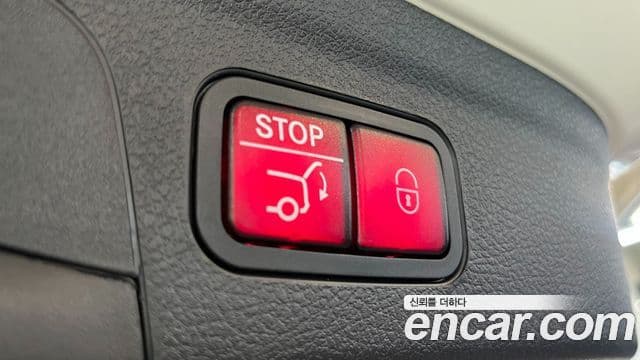 Mercedes-Benz GLE-Class 2025 — Photo 14/20