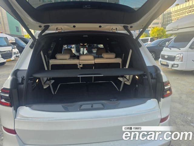 BMW X7 2026 — Şəkil 10/12