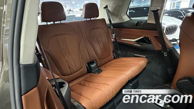 BMW X7 2021 — Photo 16/20