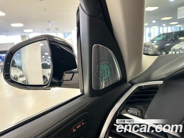 BMW X7 2021 — Photo 19/20