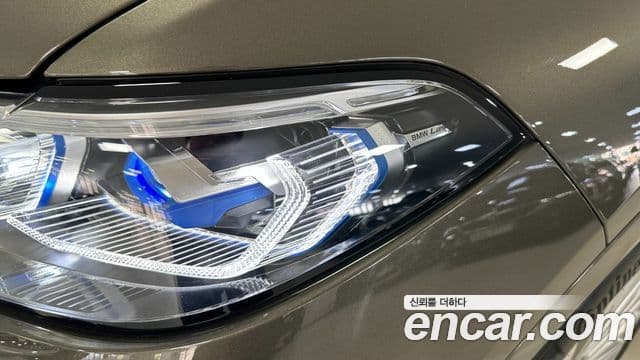 BMW X7 2021 — Photo 15/20