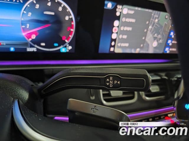 Mercedes-Benz GLE-Class 2025 — Photo 13/17