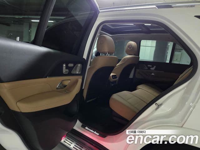 Mercedes-Benz GLE-Class 2025 — Photo 5/17