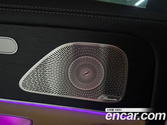 Mercedes-Benz GLE-Class 2025 — Photo 2/17