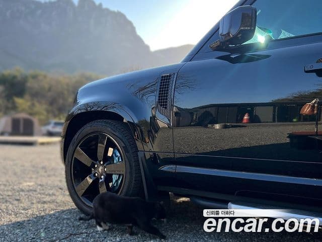Land Rover Defender 2023 — ფოტო 3/20
