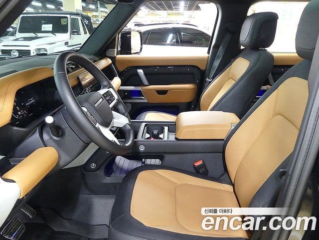 Land Rover Defender 2023 — ფოტო 7/20