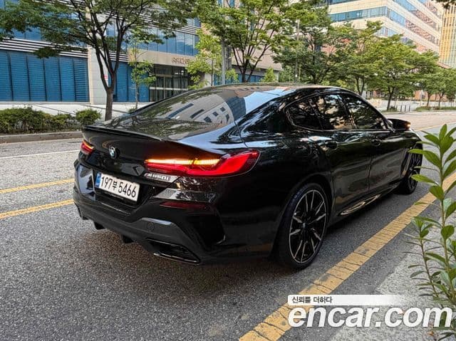BMW 8 Series 2026 — Photo 2/12